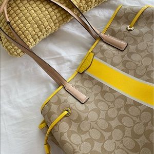 Coach Signature Stripe Drawstring Purse (large) 💛